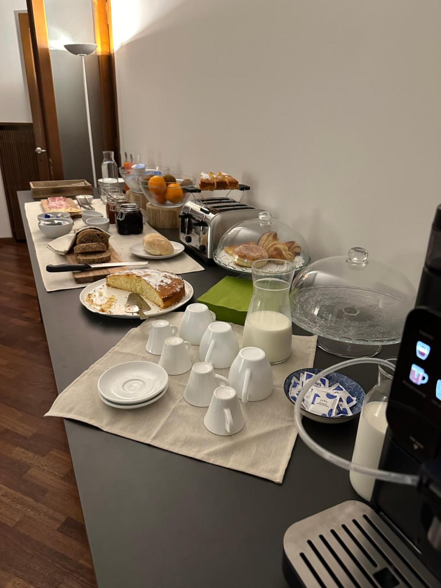 Room & Breakfast D'Annunzio رافيننا المظهر الخارجي الصورة