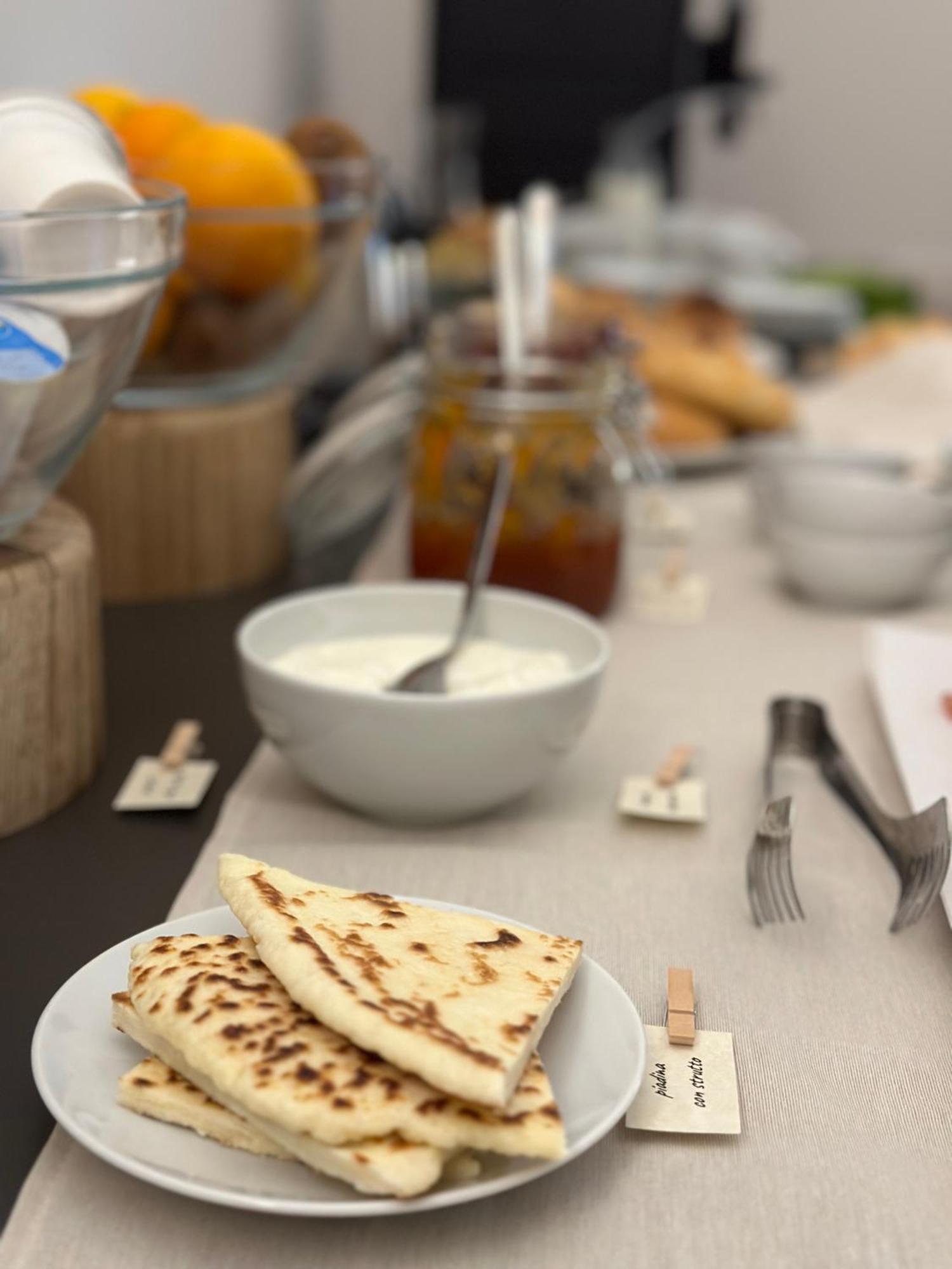 Room & Breakfast D'Annunzio رافيننا المظهر الخارجي الصورة
